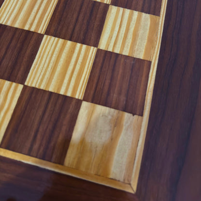 Tavolo Damaschino da Scacchi e Backgammon Fatto a Mano da Gaby Al Dayeh – Design Classico