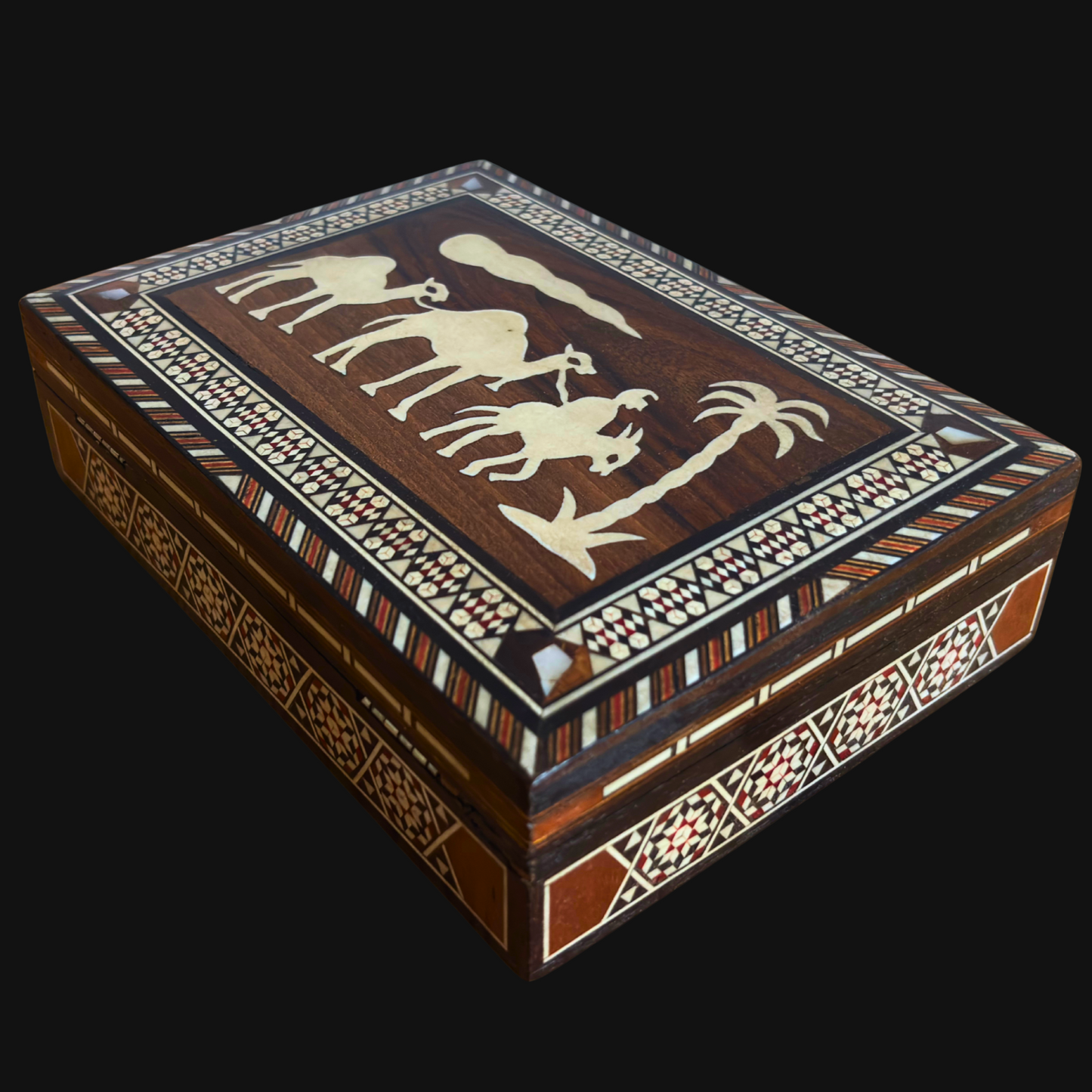 Boîte vintage en mosaïque damasquinée des années 70, motif chameau, boîte syrienne artisanale pour souvenirs