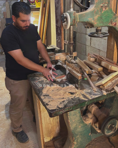 Damaszener Mosaik-Schmuckbox mit Schloss – Handgefertigtes Meisterwerk